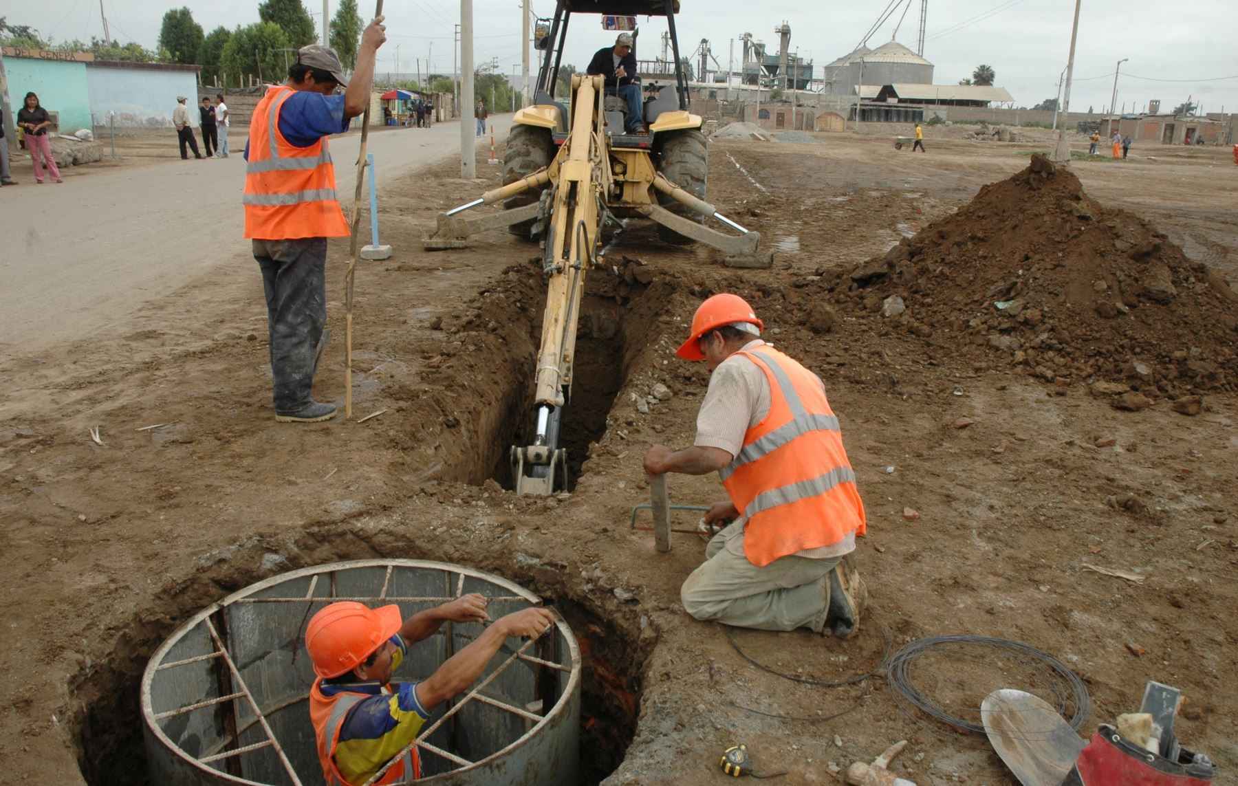 Supervisan avances de obras de agua potable y alcantarillado en Zacatecas - 000322082W