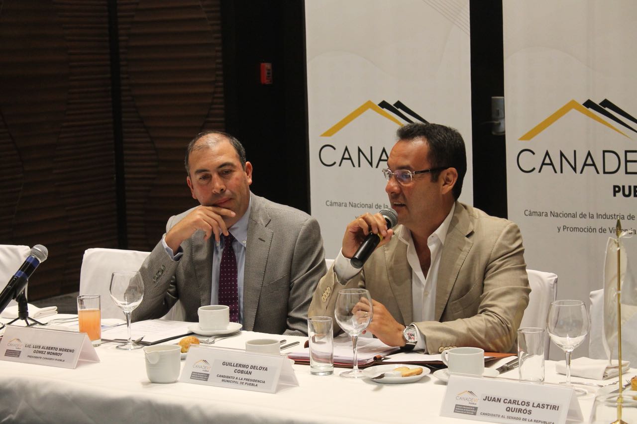 Candidato del PRI a alcaldía de Puebla se reúne con Canadevi