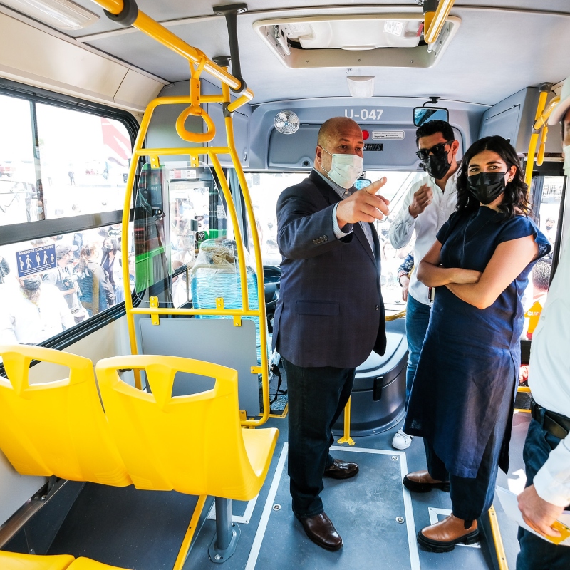 Presentan 202 nuevas unidades de transporte público en Jalisco