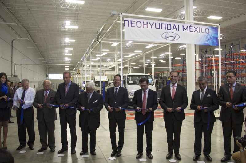 Inauguran en Querétaro planta Neohyundai - 71 273 15599 953716052 IMG 8634 e1456525264761
