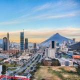 La demanda de espacios para última milla gana terreno en Monterrey y eleva la competencia por naves urbanas y suelo industrial bien ubicado