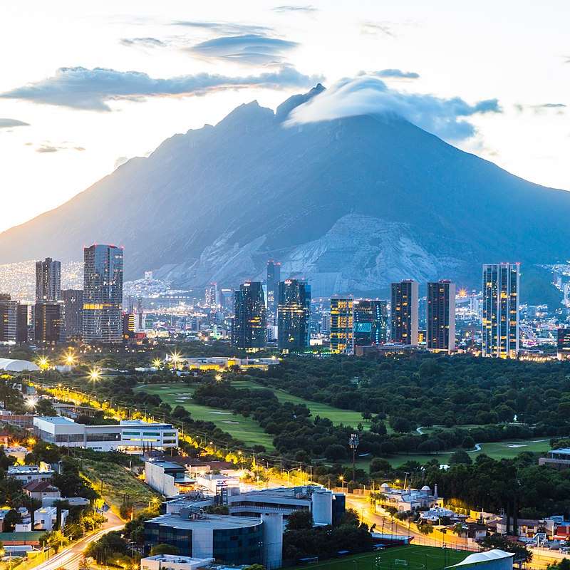 Renta de oficinas en Mty, tercera más alta en México