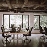 El 54% de los trabajadores en CDMX reporta falta de espacio en las oficinas ante el regreso presencial y la baja disponibilidad de inmuebles