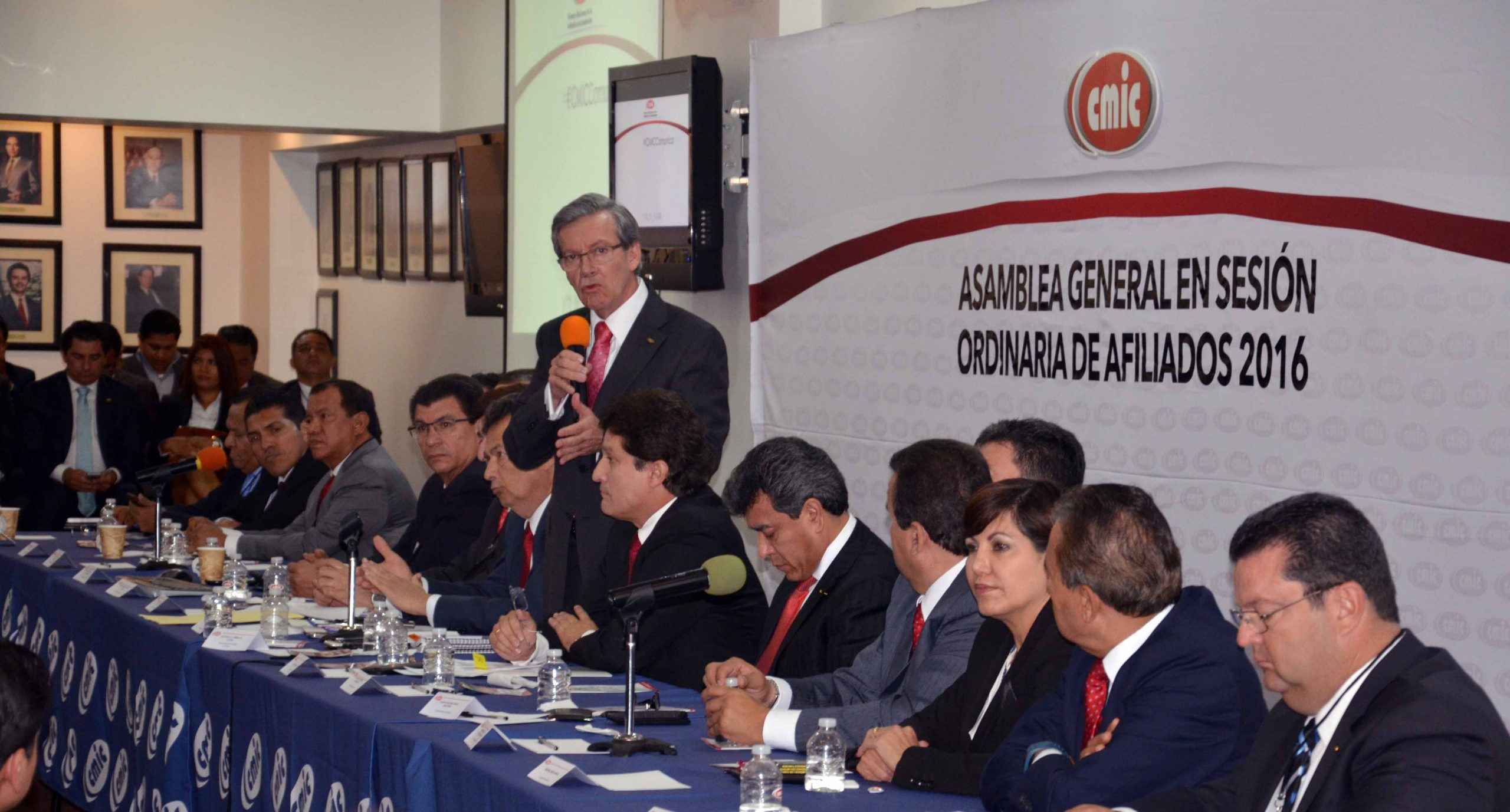 Gustavo Arballo es reelecto presidente nacional de la CMIC - ASAMBLEA 8 MARZO 4 scaled