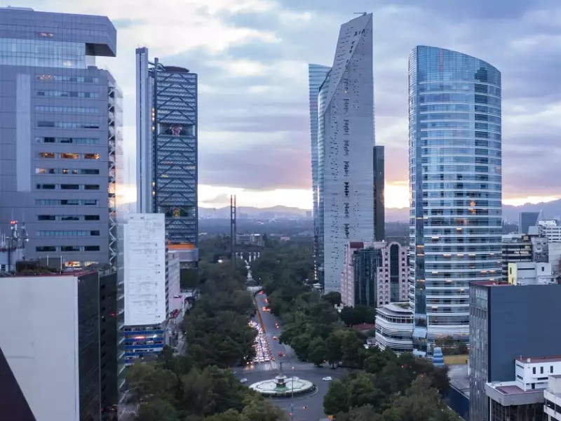 Absorción de oficinas alcanza los 442,165 m² en la CDMX: JLL