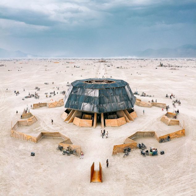 Arte efímero y comunidad: instalaciones del Burning Man 2025