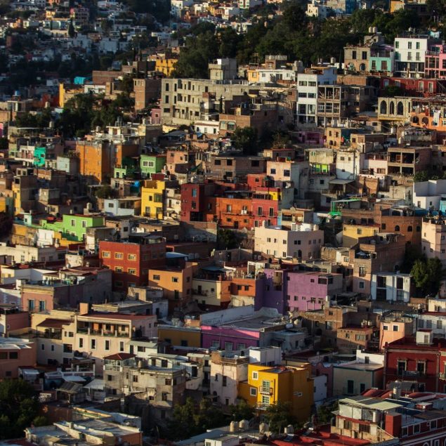 Autoconstrucción gana terreno ante falta de vivienda social