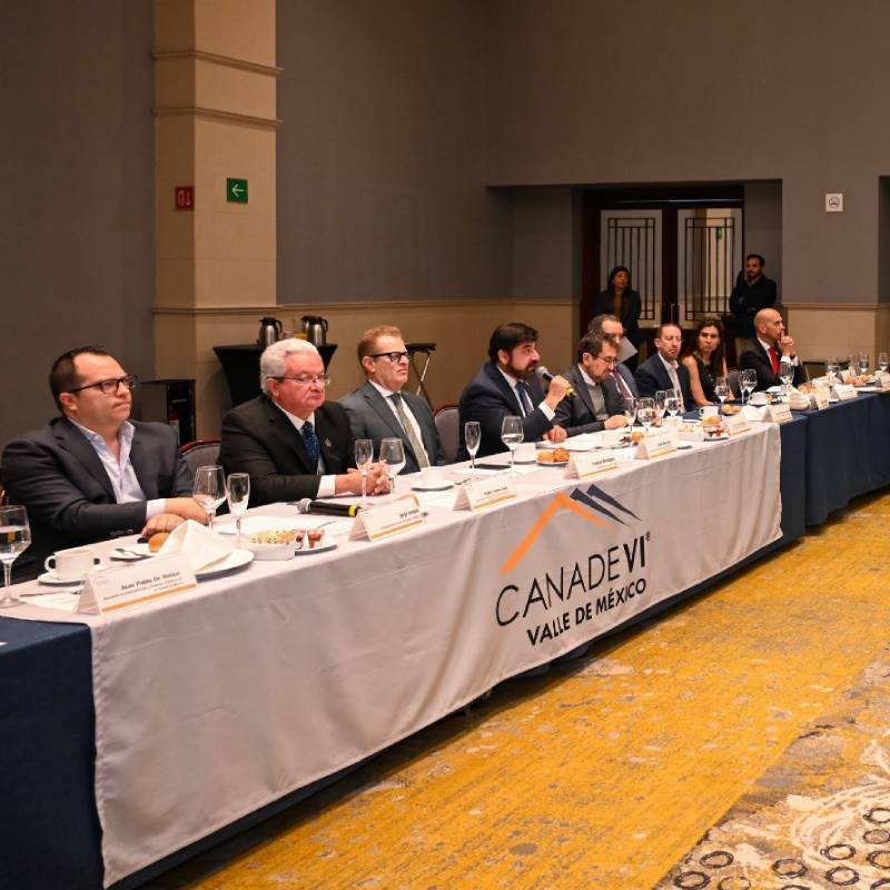 La coordinación entre Canadevi VM y el gobierno estatal impulsa el desarrollo habitacional y la certeza jurídica en la entidad