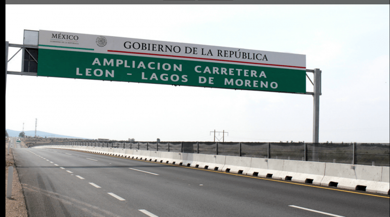 Entregan obras carreteras en Jalisco y Guanajuato - Captura de pantalla 2015 04 28 a las 11.12.21 p.m. e1430280813855