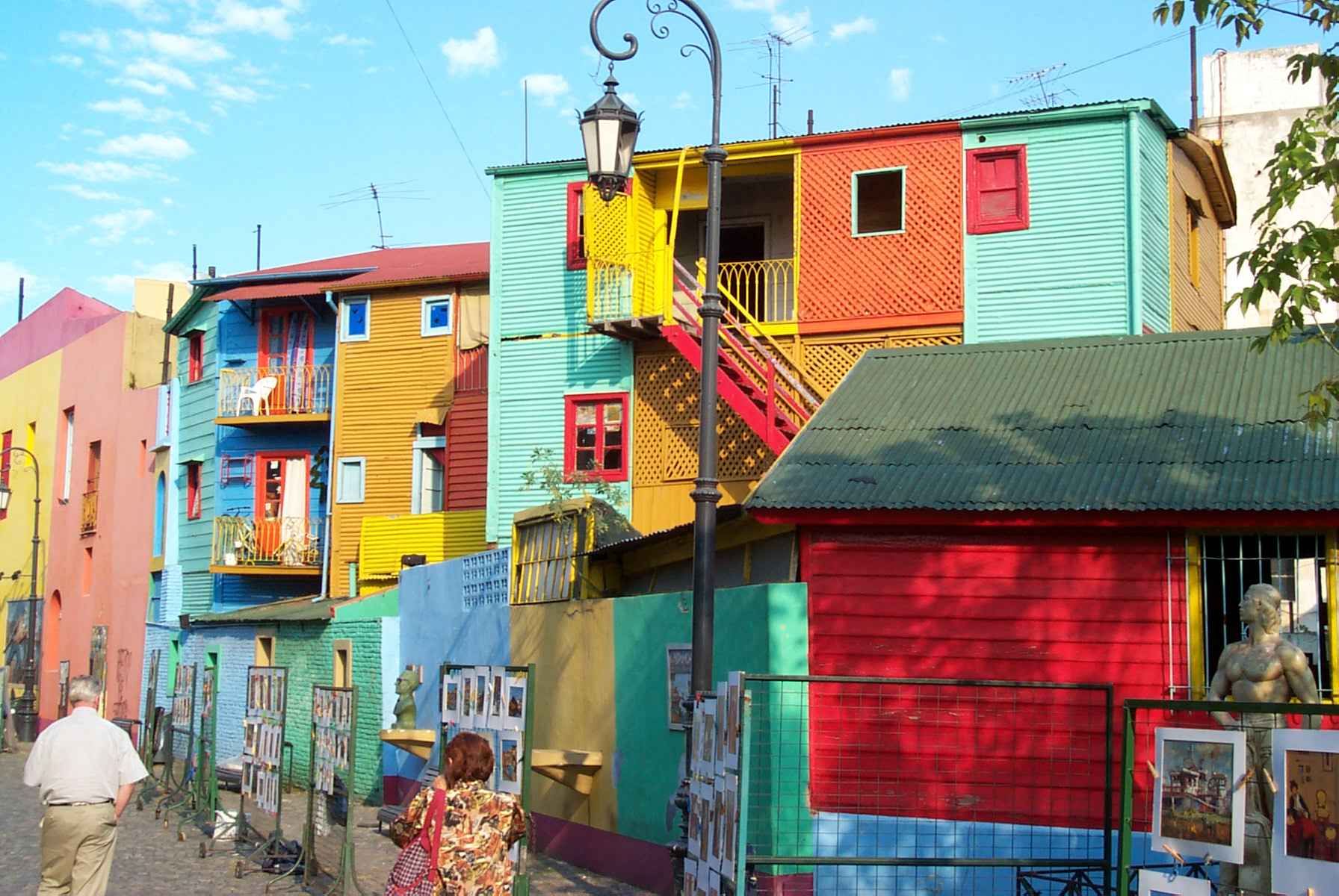 Latinoamericanos prefieren rentar a tener casa propia: BID - Casas argentina