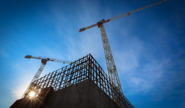 Frenar construcción encarecerá stock inmobiliario: FUNO