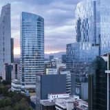 Demanda de oficinas en CDMX se reactiva; vacancia baja a 17.2%