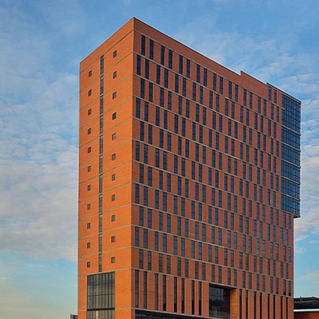 El uso del ladrillo en espacios públicos busca combinar funcionalidad, durabilidad y diseño 