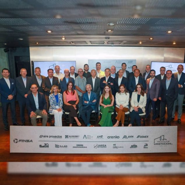 Finsa reconoció a proveedores y proyectos de construcción industrial por su participación en el desarrollo de infraestructura en México.