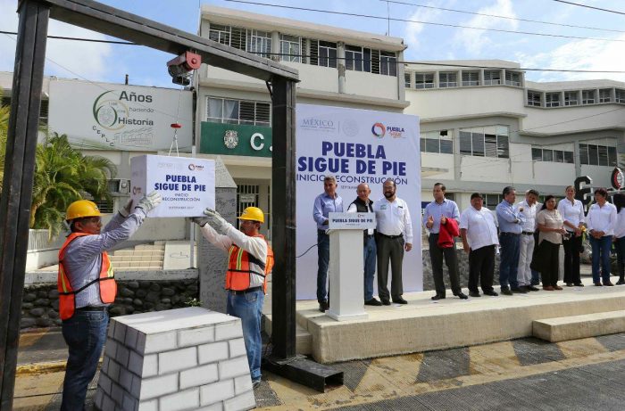 Comienza reconstrucción de hospitales en Puebla - FOTOGRAFIA 004 122 e1506453806392