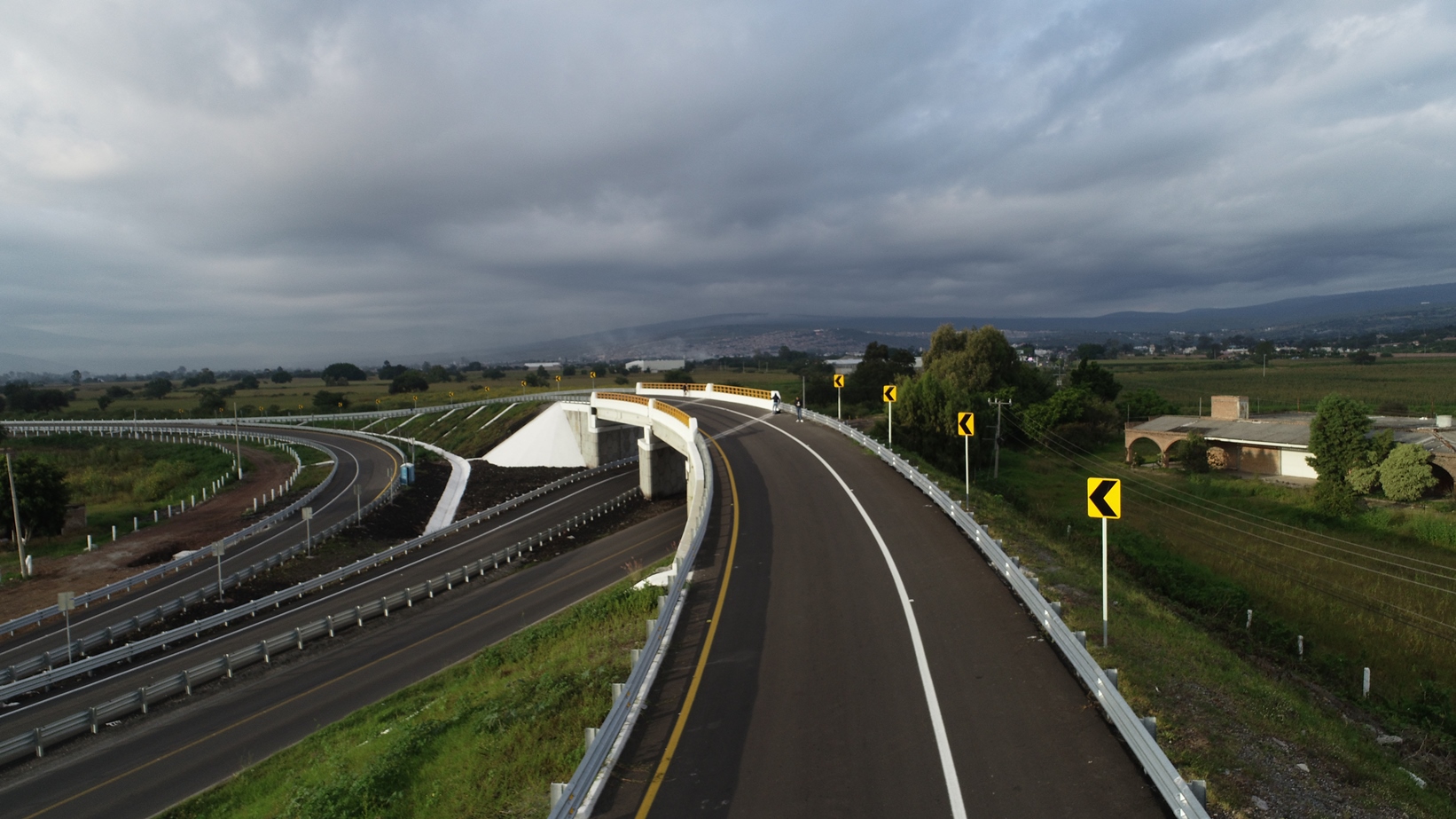 Destaca SCT obras de infraestructura carretera en Michoacán