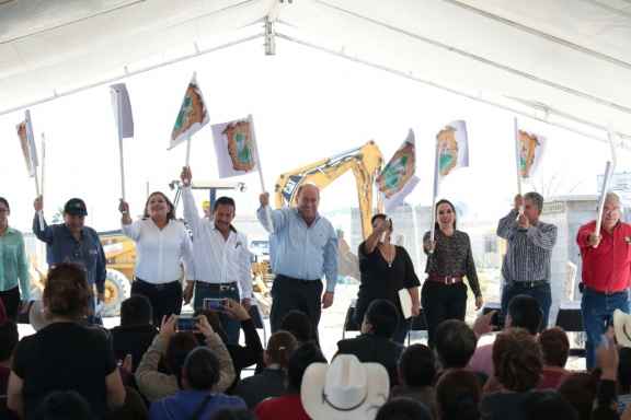 Invierte Coahuila cerca de 1,000 mdp en pavimentación - FOTO 140 uploaded v1 2