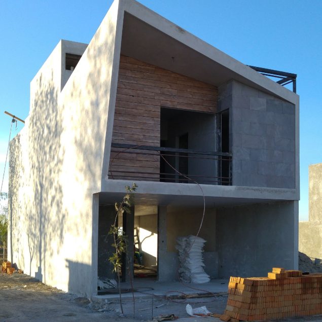 Familias mexicanas tardan hasta 20 años en terminar su vivienda