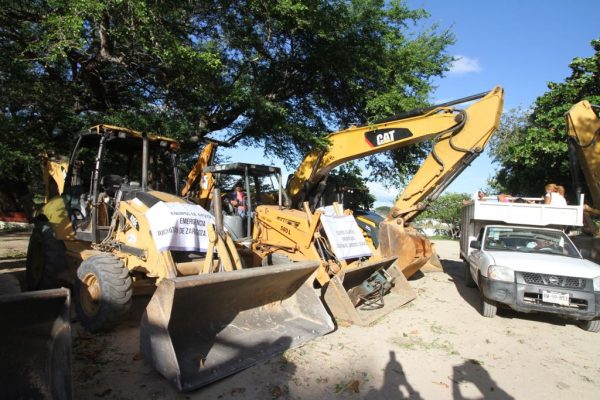 Aceleran limpieza y demolición de escombros en Oaxaca - Fotos demolici n e1508440412225