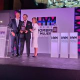 Germán Ahumada fue galardonado gracias a su trayectoria de casi 50 años el sector de la vivienda