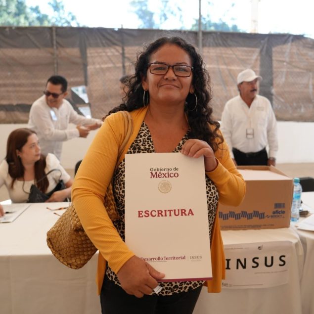 Gobierno supera meta 2025 con más de 222,000 escrituras entregadas