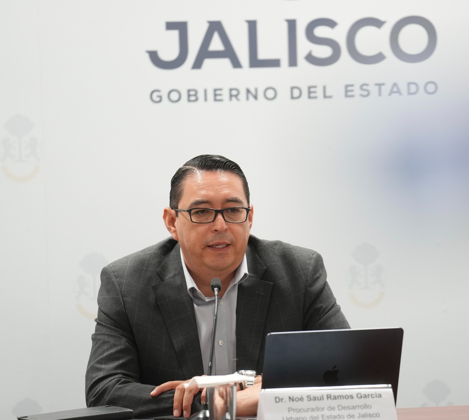 Impulsa Jalisco regularización de vivienda para mujeres jefas de familia