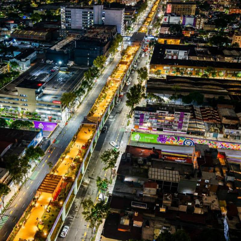 Brugada destacó que la intervención sobre Calzada de Tlalpan suma infraestructura peatonal, equipamiento urbano y áreas verdes