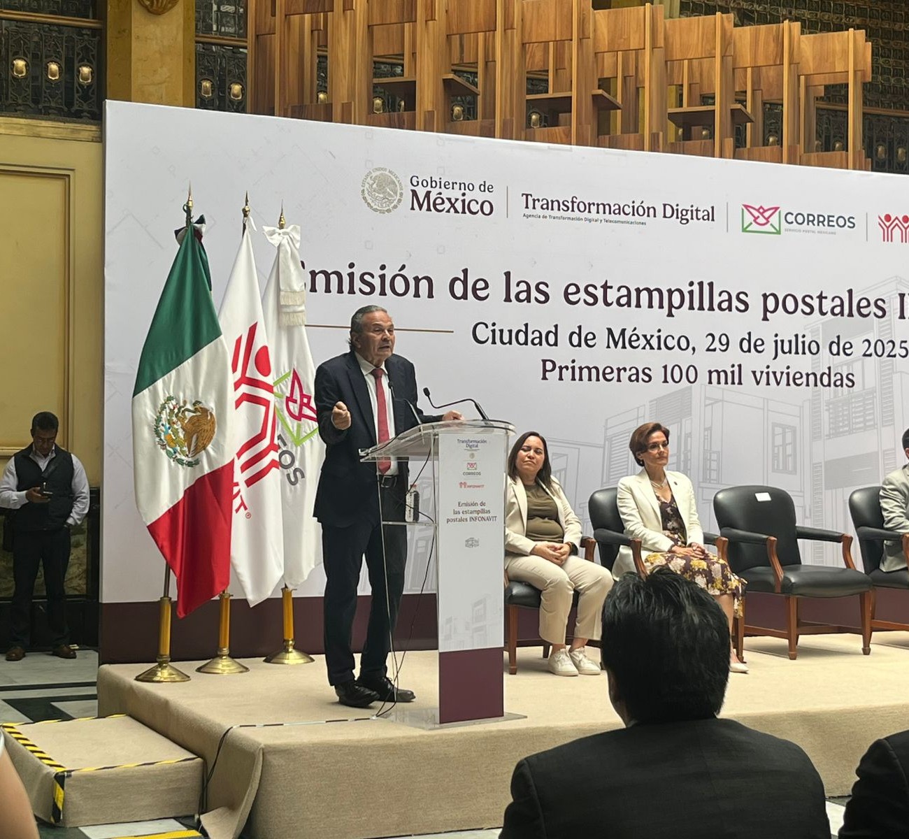 Infonavit proyecta construir 1.2 millones de viviendas en el sexenio