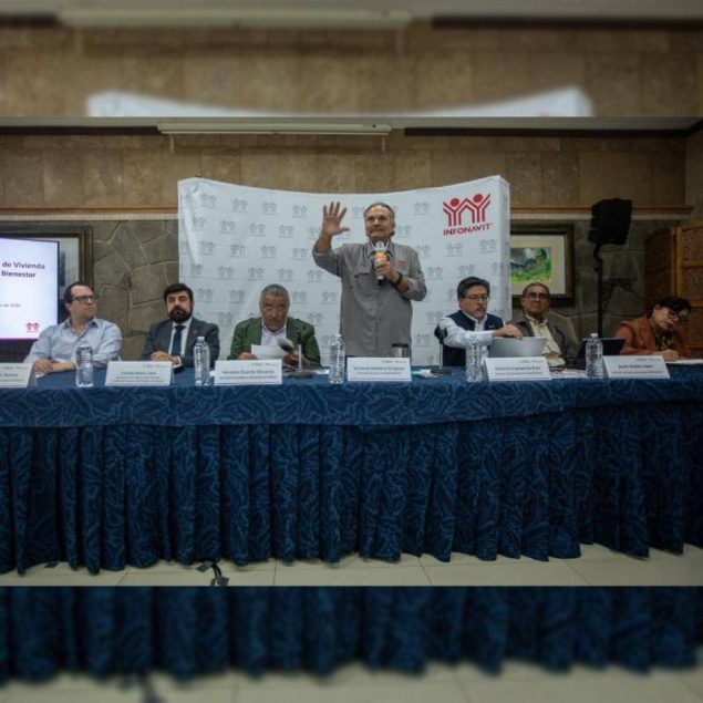 El Infonavit se reunió con autoridades estatales y representantes de la industria para impulsar la meta de 60,000 viviendas en el Edomex
