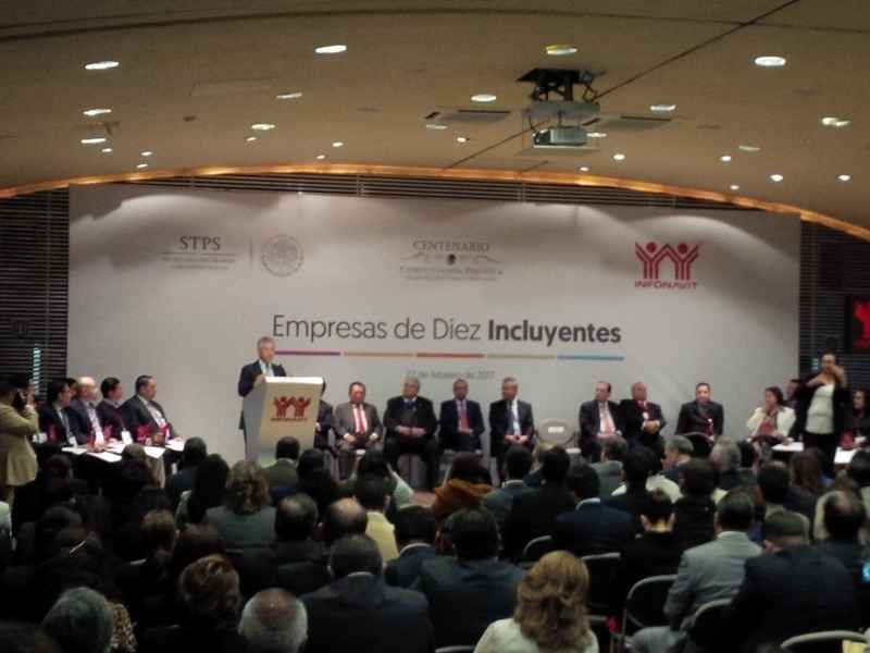 Reconoce Infonavit a Empresas de Diez Incluyentes