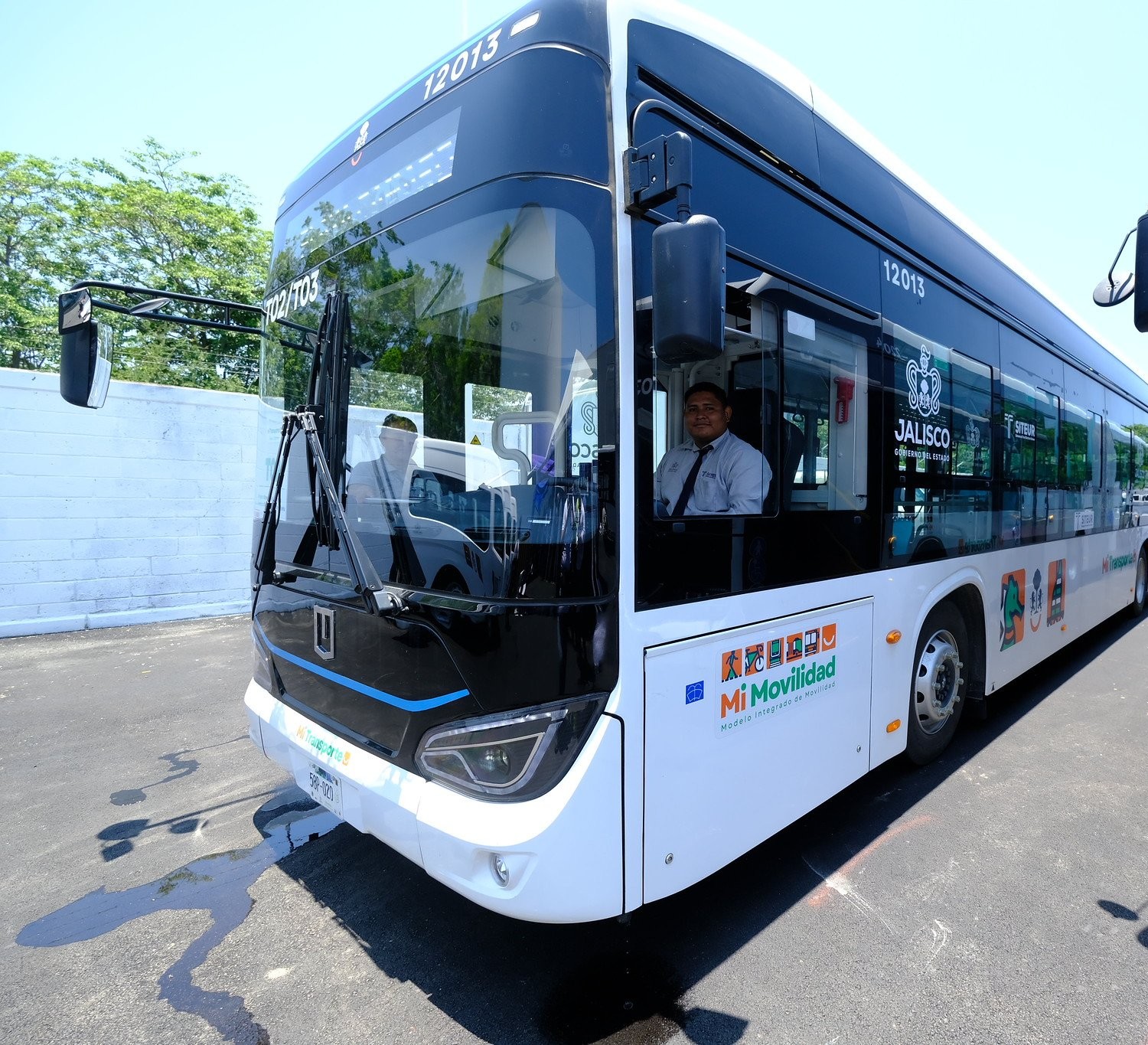 Jalisco invierte 360 mdp en electromovilidad para Puerto Vallarta