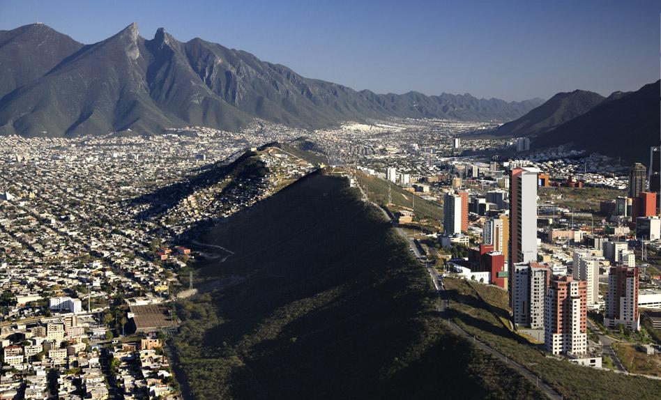 Crece desarrollo vertical de oficinas y residencias en Monterrey