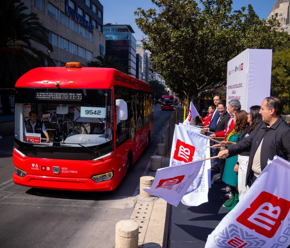Metrobús estrena ruta Quetzalcóatl con unidades 100% eléctricas