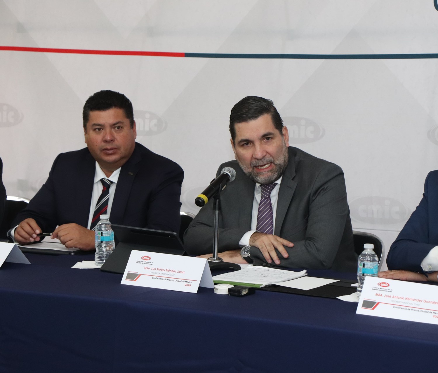 México no invierte lo suficiente en infraestructura social: CMIC