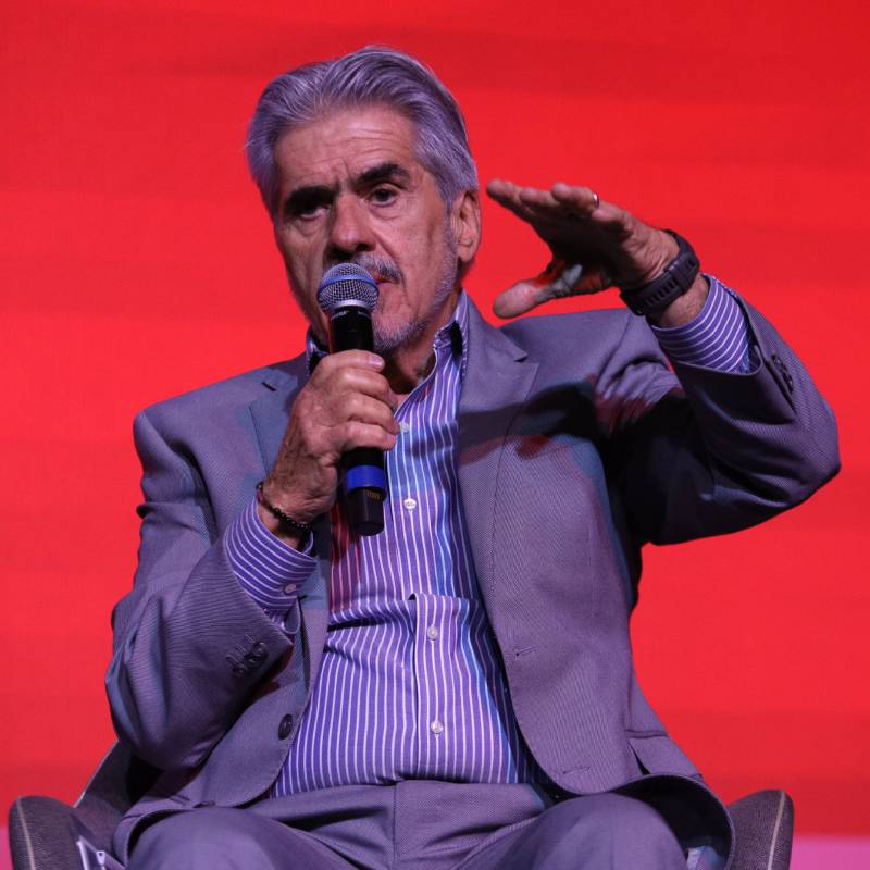 Lozano afirmó que la vivienda no sólo implica construir casas, sino crear comunidades con servicios, infraestructura y desarrollo urbano