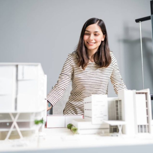 Mujeres alcanzan 39% de participación en el sector inmobiliario; ADI busca ampliar su presencia