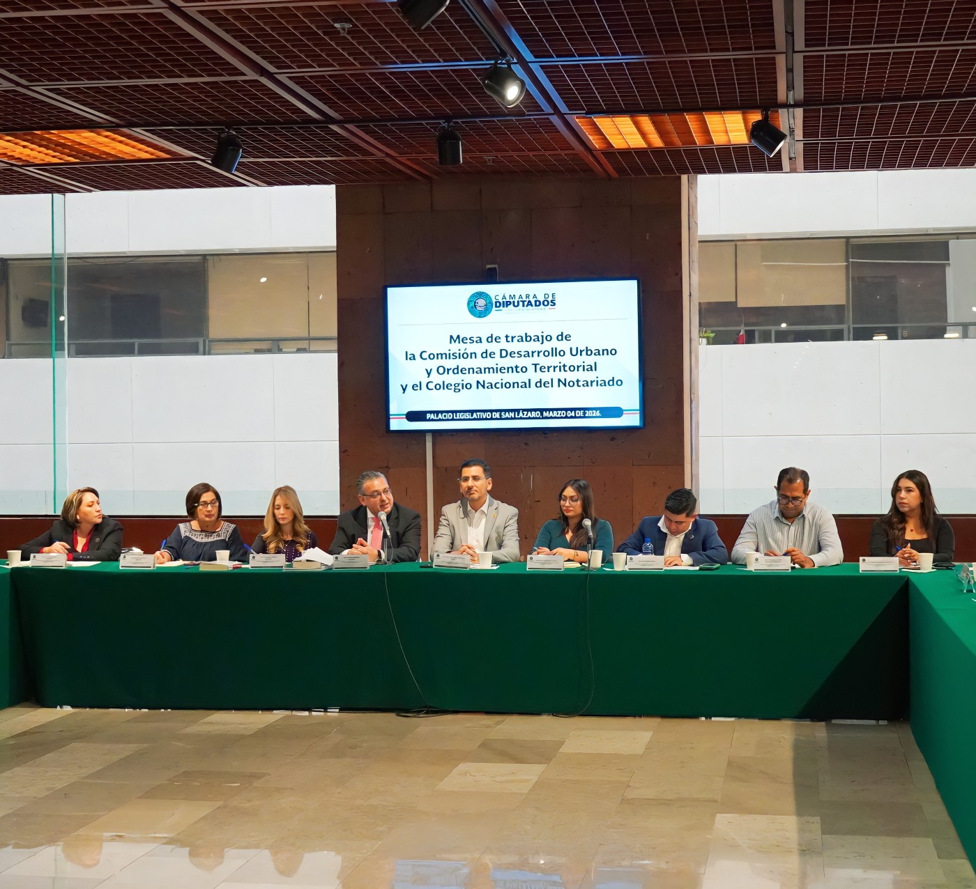 Notariado plantea ley de registros y catastros para fortalecer certeza jurídica