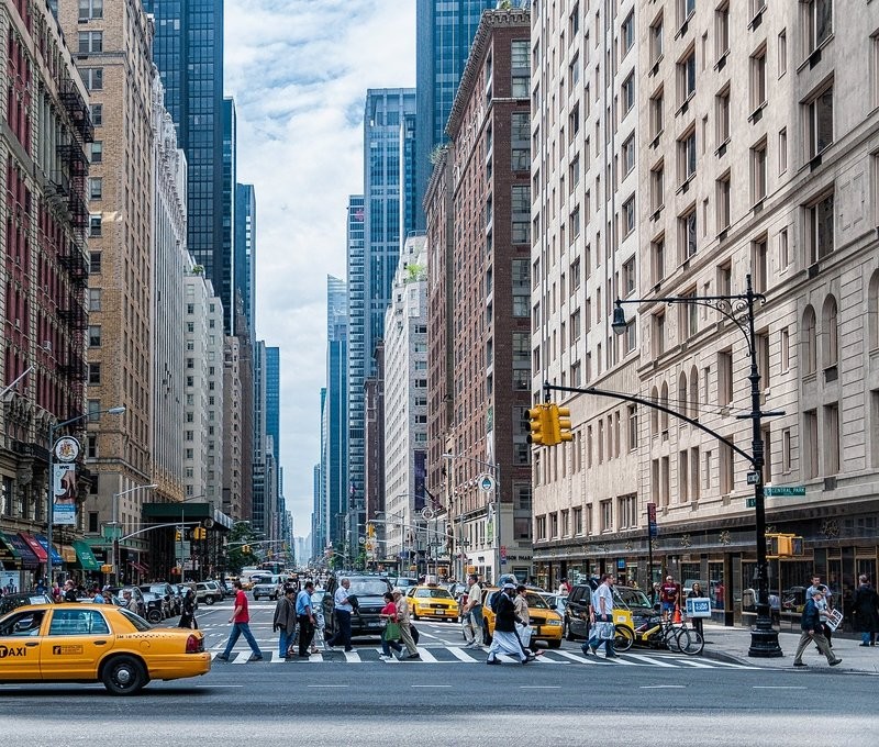 Nueva York anuncia acciones para mejorar la seguridad vial