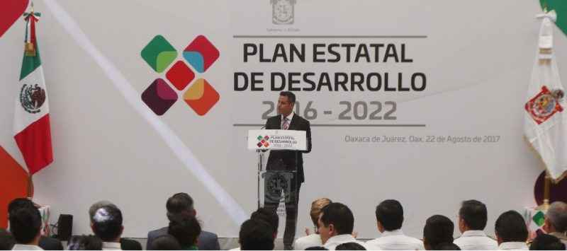 Presentan Plan Estatal de Desarrollo 2016-2022 en Oaxaca