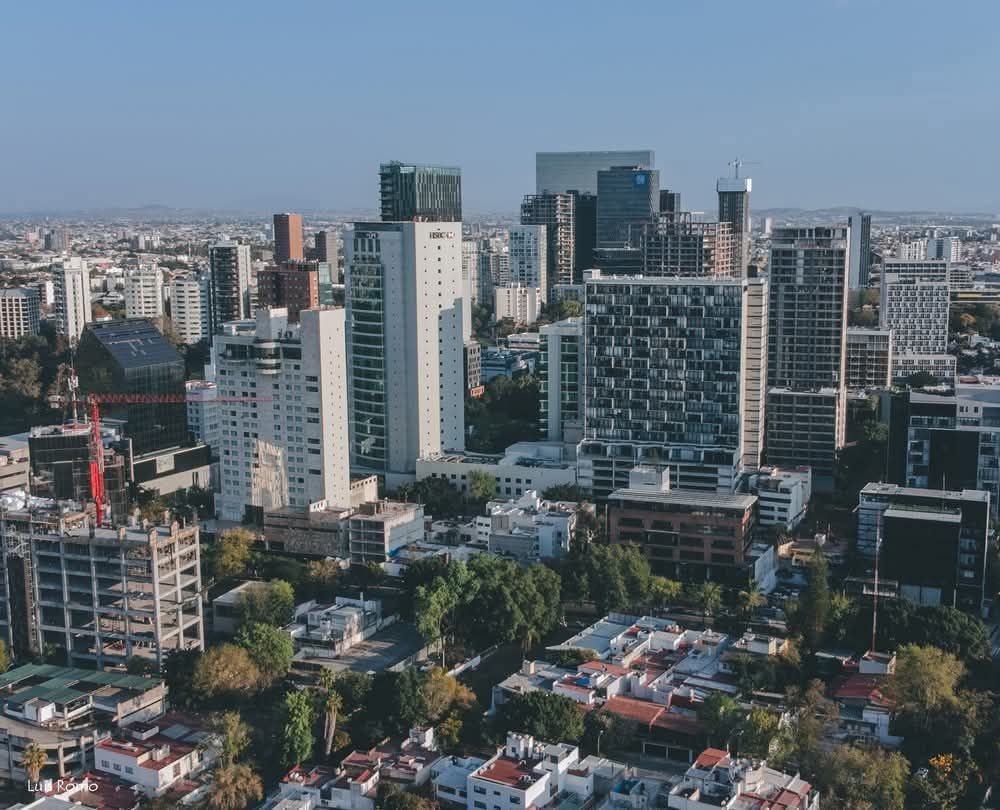 Oficinas se recuperan en Gdl; vacancia cae y demanda repunta 46%