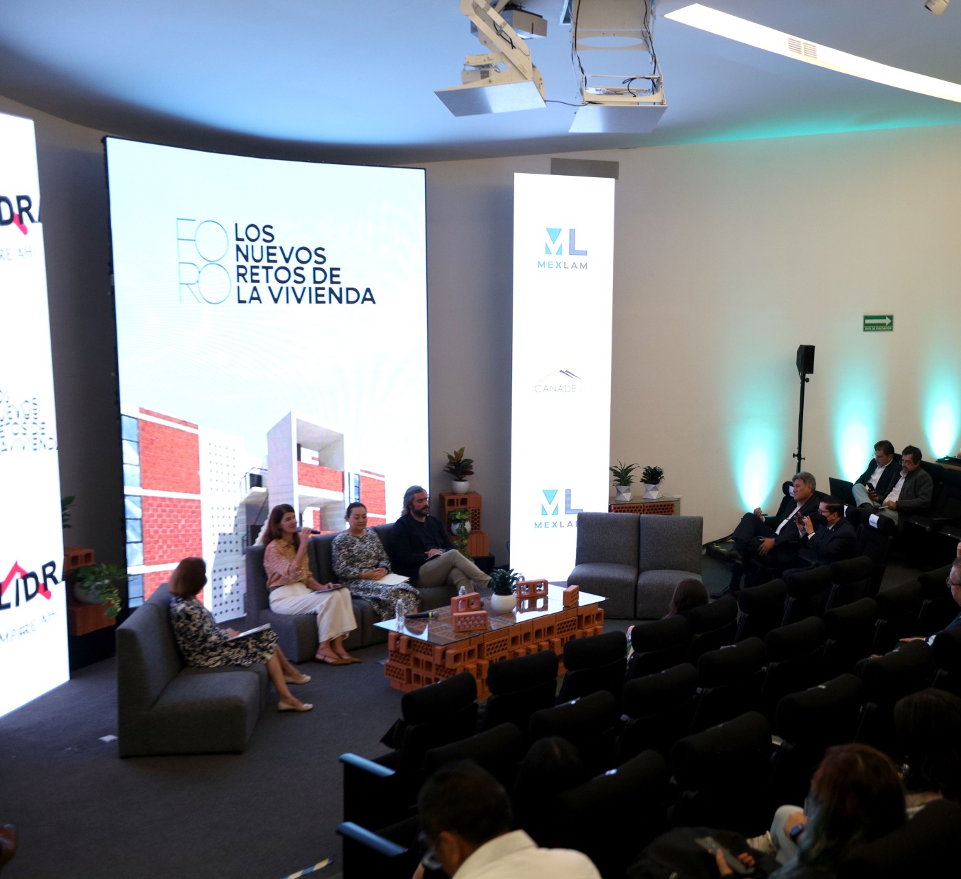 Realizan Foro Los Nuevos Retos de la Vivienda