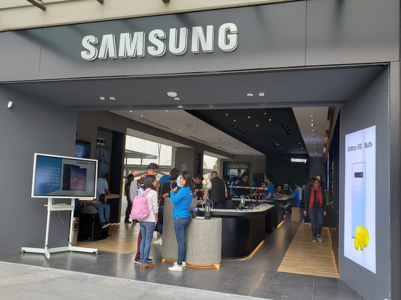 Samsung abre en Town Square Metepec su tienda número 11