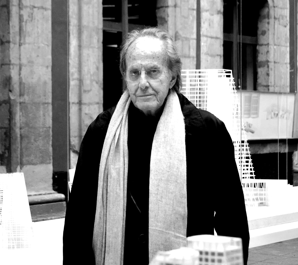 Teodoro González de León, a 10 años de su partida
