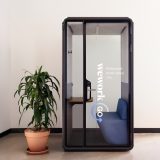 WeWork lanza cabinas privadas para trabajar en espacios de alto tránsito
