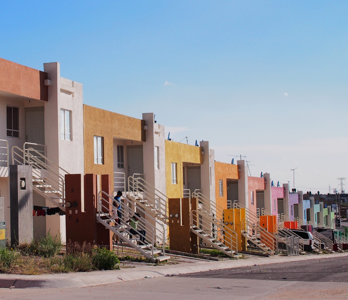 Cae mercado hipotecario, pero la vivienda se encarece: BBVA