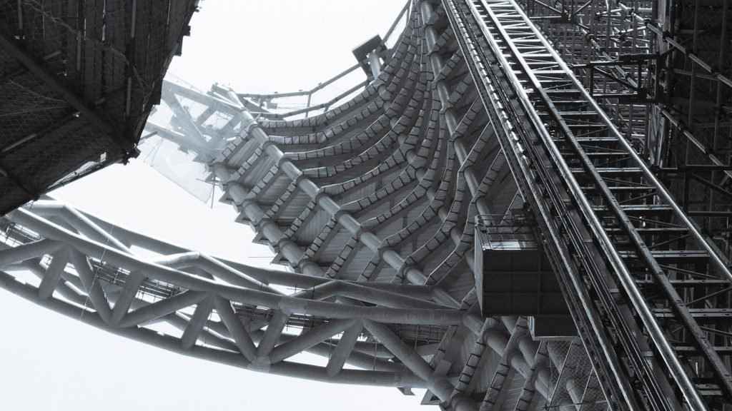 Zaha Hadid Architects revela avance del rascacielos con el atrio más alto del mundo