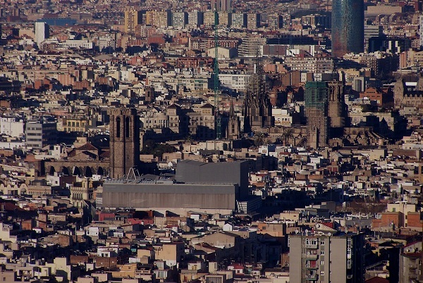 ¿Cómo la vivienda social frenó los proyectos inmobiliarios en Barcelona?