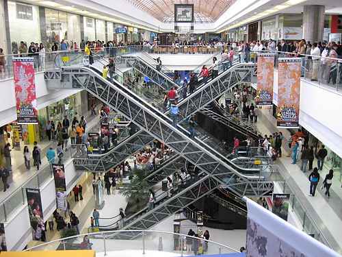 Prevé Colombia apertura de 30 centros comerciales - bogota