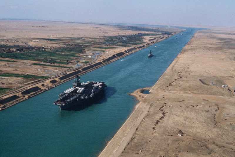 Inauguran en Egipto nuevo Canal de Suez - canal de Suez e1438968990351
