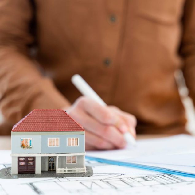 Notario público: qué hace y cómo elegir al adecuado en trámites inmobiliarios